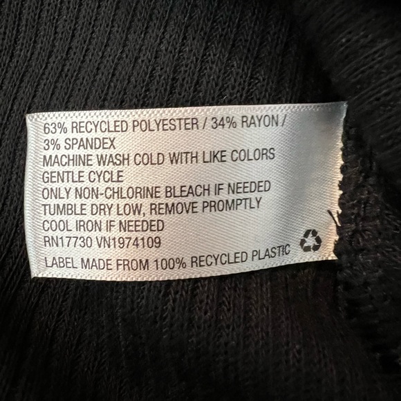 NWOT Wild Fable Black Crop Long Sleeve Top - Picture 6 of 6